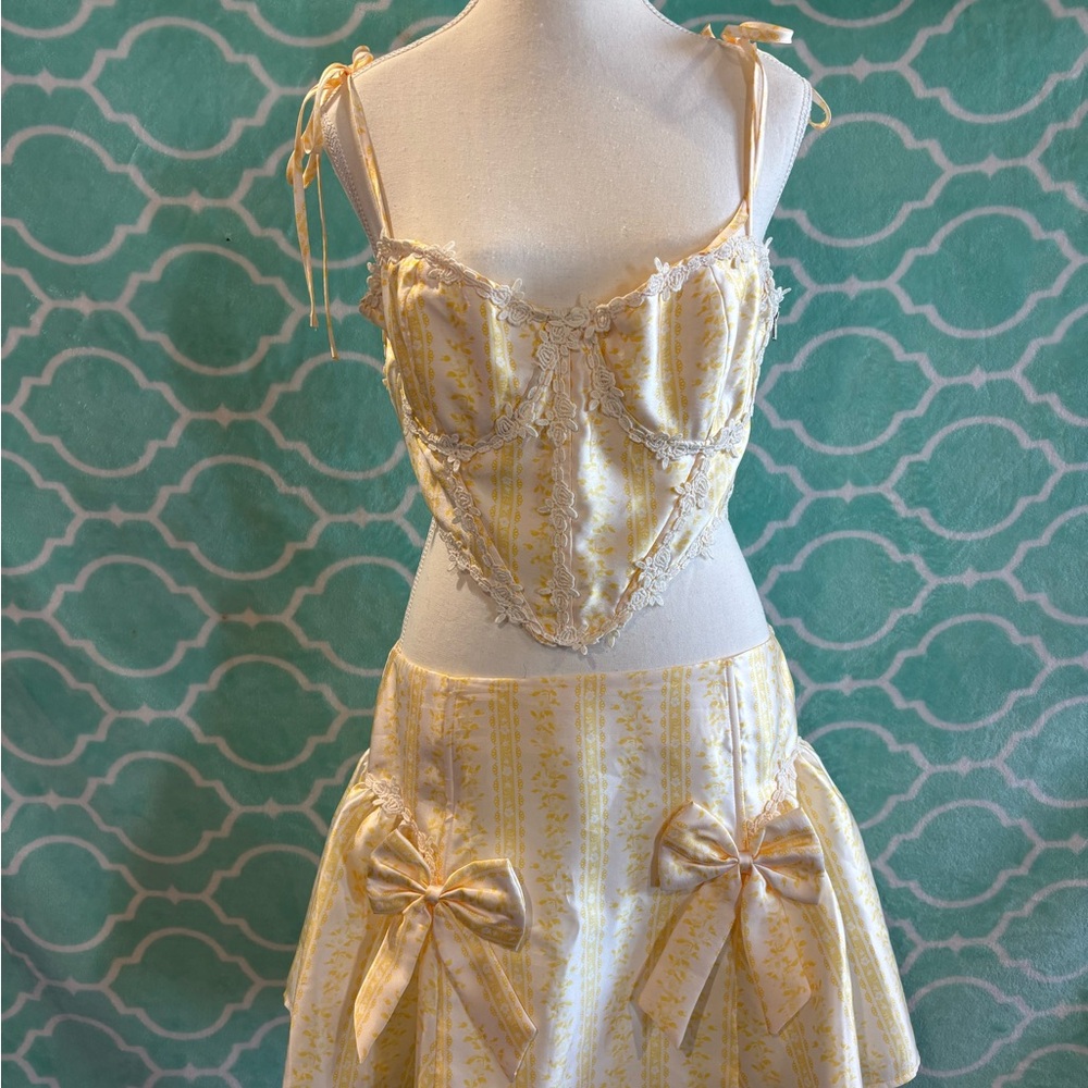 Dolls Kill Sugar Thrillz Corset Top + Skirt Set. Both size large